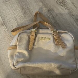 Kenneth Cole Reaction Cream Crossbody Bag